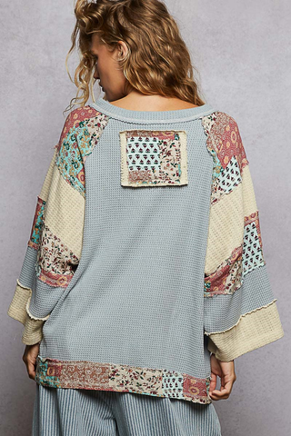 61 Jane Peace Sign Sweater