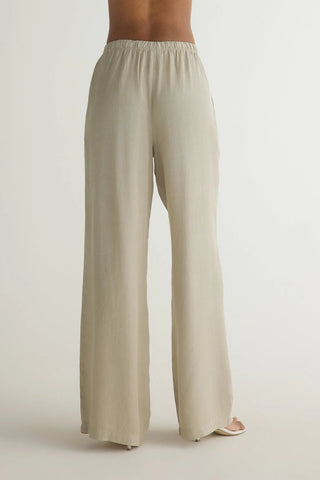 Bella Dahl Wide Leg Pleated Pants - Premium clothing at Lonnys NY - Just $218! Shop Womens clothing now 