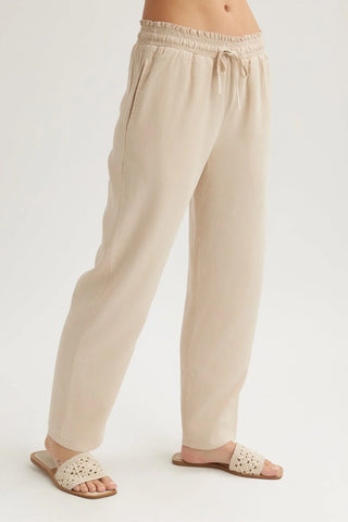 Bella Dahl Smocked Waist Pants - Premium clothing at Lonnys NY - Just $150! Shop Womens clothing now 