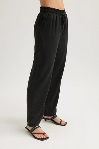 Bella Dahl Smocked Waist Pants - Premium clothing at Lonnys NY - Just $150! Shop Womens clothing now 