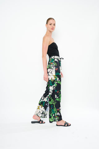 Flora Bea Rolla Pants - Premium clothing at Lonnys NY - Just $230! Shop Womens clothing now 