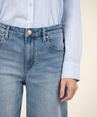 Kut Ashley Barrel Jeans - Premium clothing at Lonnys NY - Just $108! Shop Womens clothing now 