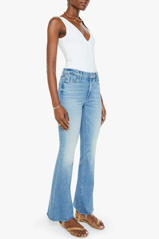 Mother Weekender Fray Jeans in Glow Up